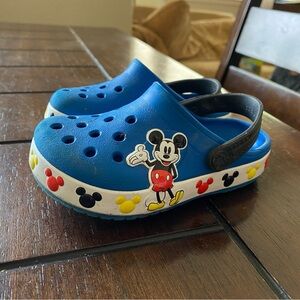Toddler Size 7 Mickey Mouse Crocs